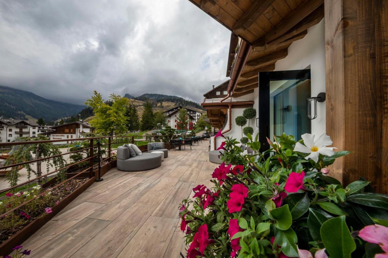 Hotel Letizia San Martino Di Castrozza Esterno foto